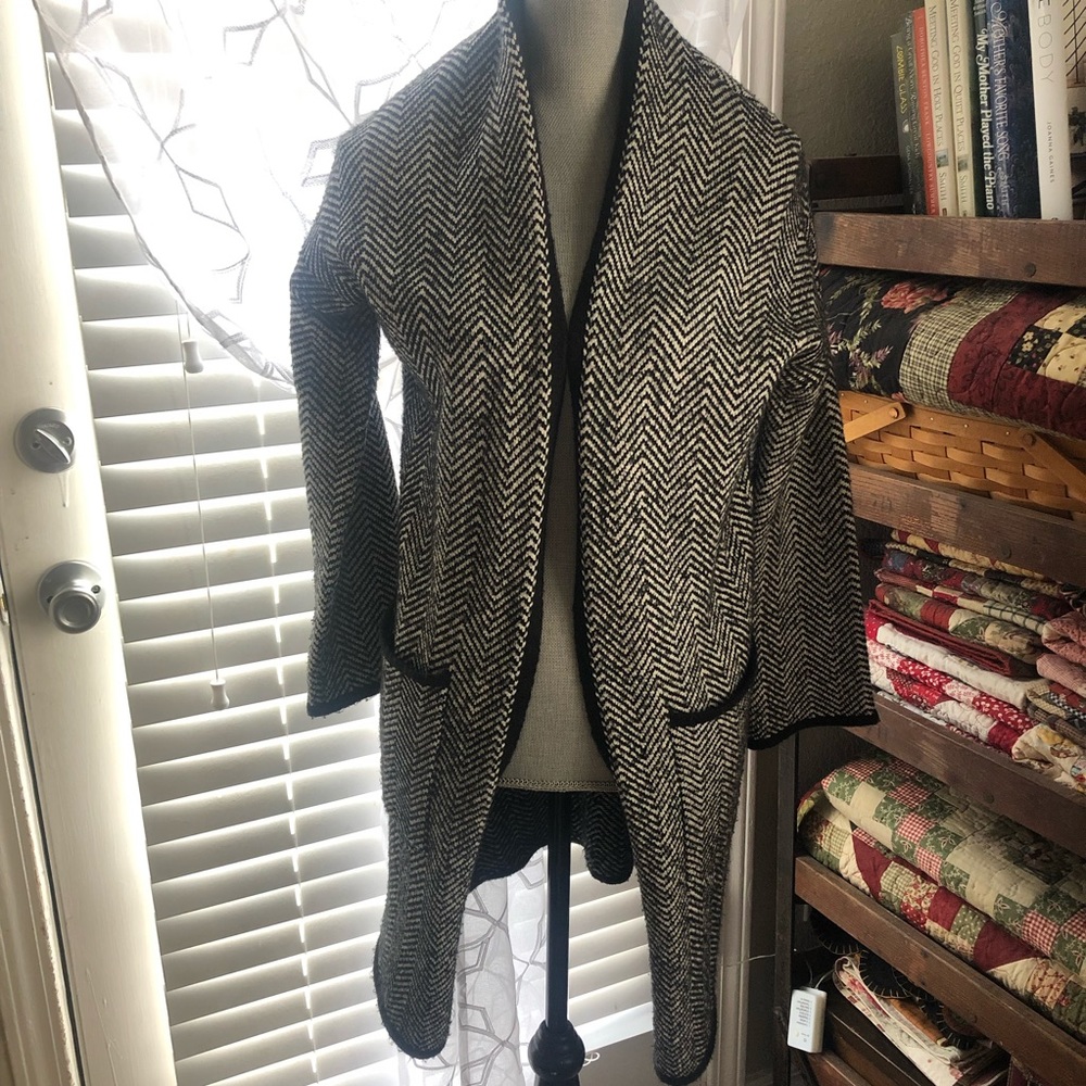 🐝 Houndstooth sweater/coat